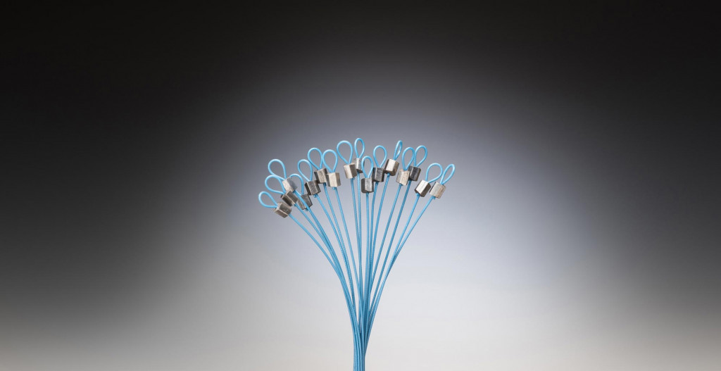 Miniature loop cable assembly